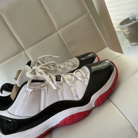 Jordan 11 Retro Low Concord Bred - Picture 6 of 9